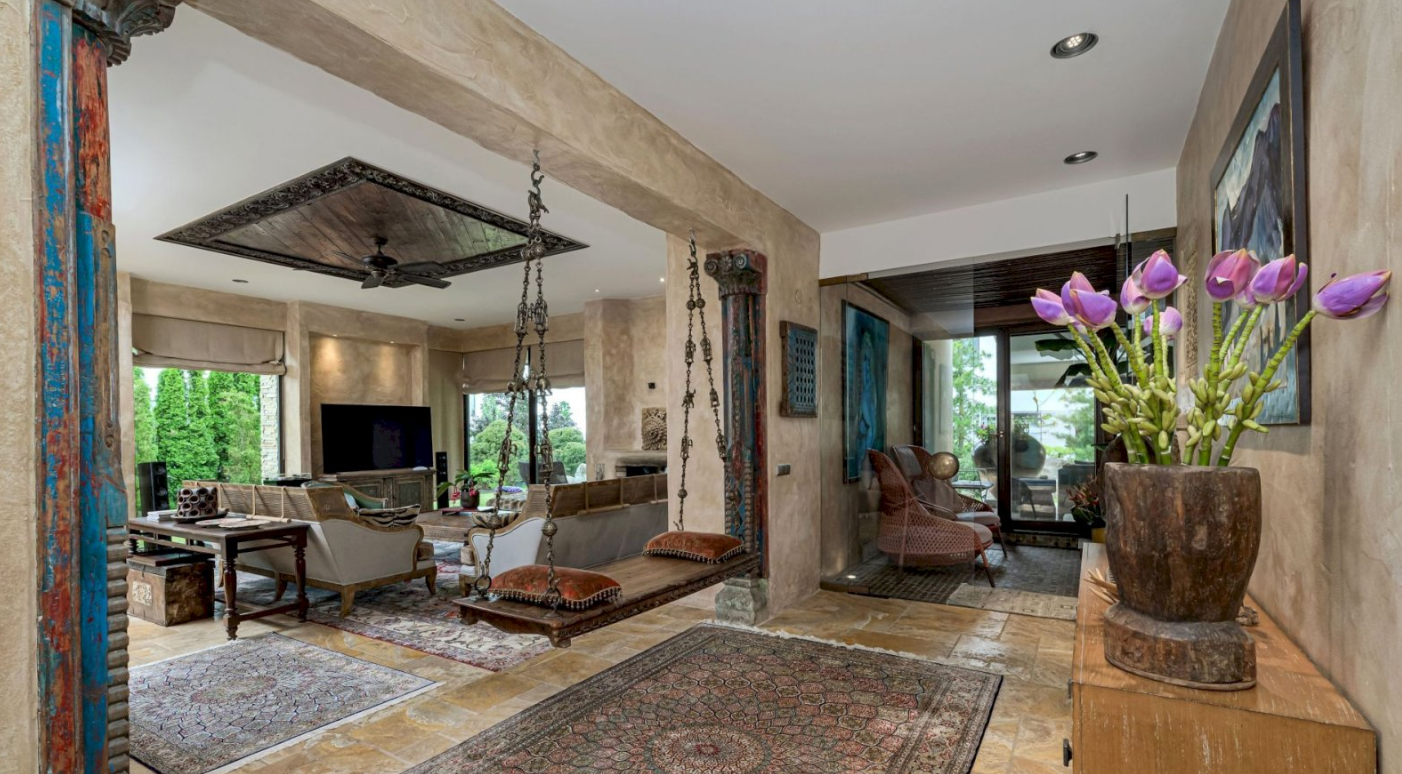 Cottage living room